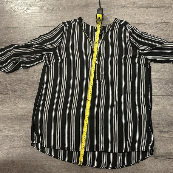 3 for $20 Loose fit striped shirt, 3/4 sleeve with button detail zip front - Picture 7 of 8
